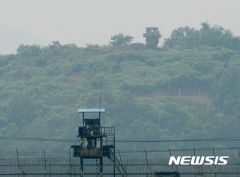 중부전선 DMZ 기관총 '오발'…