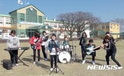 “합주하는 재미에 학교 다녀요” 제주세화초 밴드 동아리