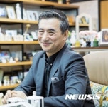 매일비즈뉴스 문화예술 경영대상 최고 대상, 김영철 회장