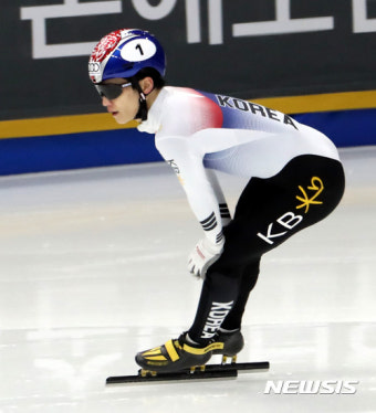 서이라, 쇼트트랙 월드컵 1500m 예선 1위로 준결승 진출