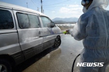 [뉴시스앵글] 고창 AI 확산 막기 위해 분주