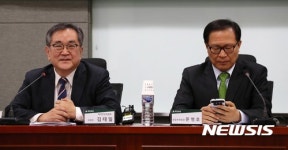 발언하는 김태일 제2창당위원장