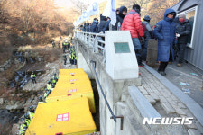 안전매트 설치된 진밭교