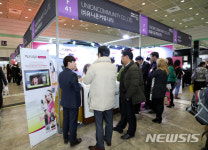 누루고스마트UV 탑재 디지털뷰티 키오스크 바이어 관심 집중