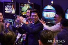 현빈 꾼 개봉 8일 만에 200만명 돌파