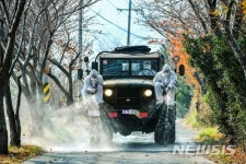 공군 5비행단, 제독차 동원 AI 방역