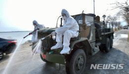 공군 5비행단, 제독차 동원 AI 방역 지원