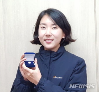 심정지 승객 구한 홍대입구 역무원, 하트세이버 됐다