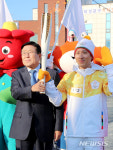 평창동계올림픽 성화, 유류 피해 태안해변 달렸다 