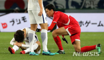 이재성에게 미안함 표시하는 북한 리영직
