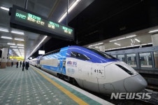 청량리역에서 출발하는 경강선 KTX