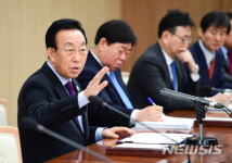 김관용 경북지사 김천·성주에 특별대책 있어야