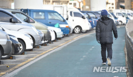 등 돌린 칠성시장 상인