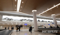 인천공항 제2여객터미널, 예술을 입다