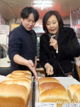 박영선 의원, 영선아 시장가자 진행