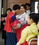 부끄러운 작별의 인사