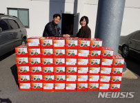 밀양 산내 박희윤씨 어려운 가구 사과 전달