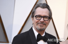 [90회 아카데미]개리 올드먼 생애 첫 남우주연상