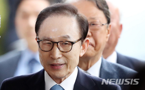 이명박 전 대통령, 김문수 후보 지지 강조 정직하고 능력 있는 지도자 필요