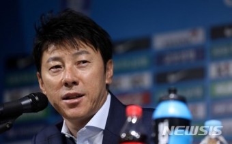 러시아월드컵 앞둔 한국축구대표팀 신태용 감독