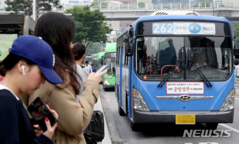 정상 운행하는 서울 시내버스