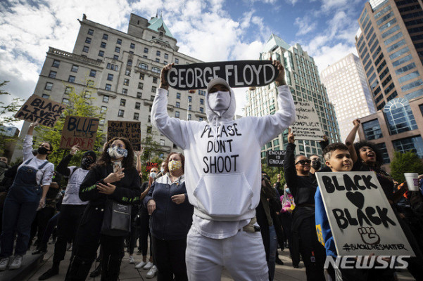 캐나다에서도 플로이드 시위 | 포토뉴스