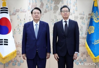 윤 대통령 '정재호 주중대사에 신임장 수여'