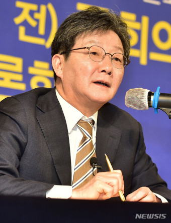 대구·경북 중견 언론인 질문에 답하는 유승민 전 의원