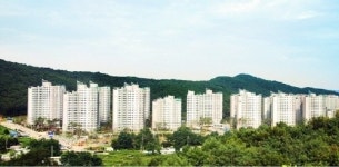 배산임수형 ‘용인 신봉 센트레빌’ 집이야 숲이야?
