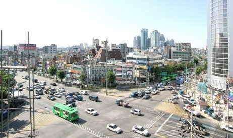 영등포구 공사 현장서 전신주 2개 쓰러져 정전 발생, 인명피해 없어