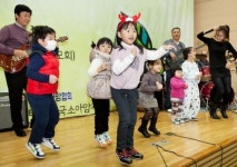 이병수 두리화장품 대표, 소아암 환우 위문공연