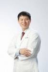 말할 수 없는 남자의 비밀 ‘여유증’ 안전하게 수술하자