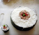 초대형 김밥 2탄, 자전거 바퀴 아냐? 어떻게 먹나..
