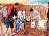 남원지역 선교 요람 100주년 교회신축 난항… 흙벽돌 노력했지만 역부족