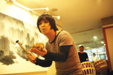 [화제의 전시] 국민일보 갤러리 ‘음미하다’ 전… 그림과 흥겨운 음악 어우러져