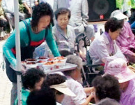 참좋은사람들 3년째 정읍지역 노인들에게 매주 국수 대접
