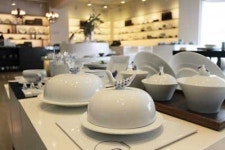 이윤신의 이도, 자연과 동물 조각한 문병식 작가 제품 소개