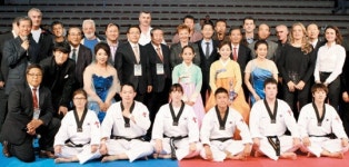 “∼얍” 태권 선교사 기합소리… 동구권 복음의 문 연다