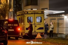 스위스 주택가에서 치정극으로 인한 총격전 3명 사망
