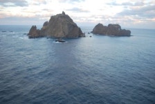 독도 앞바다에 세계최대 국기 띄웠다