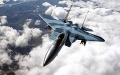 F5전투기,전봇대 줄 끊고 착륙?