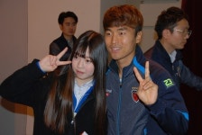 프로축구 포항 스틸러스 선수들, 여자 중학교 찾아 즐거운 한때