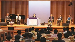 ‘목욕탕목회’ 세미나… 회개·간증 현장