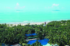 여름의 낭만을 다시 한번 ‘동양의 하와이’ 쪽빛 유혹… 中 하이난의 숨겨진 매력