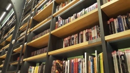 [극장탐방①-CGV명동] 들어는 봤나, 영화 도서관