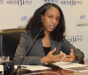 인공지능(AI)이 미래 의사를 대체하지는 않을 것