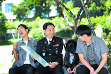 [소년이 희망이다] 무슨 일 생기면 학생들이 전화하는 ‘아빠 같은 경찰’