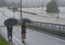 [포착]중랑천 범람…교통 올스톱