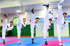 태권 5남매 ‘금빛기합’