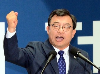 “새누리당, 총선 참패 4달만에 ‘도로 친박당’”